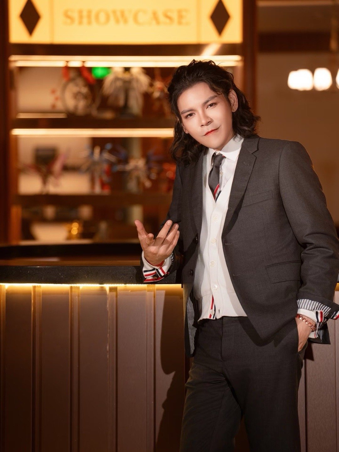 向佐向百克力道歉你们有看过向佐最近拍摄的短剧吗？说实话还挺好看的而且好评也不错?