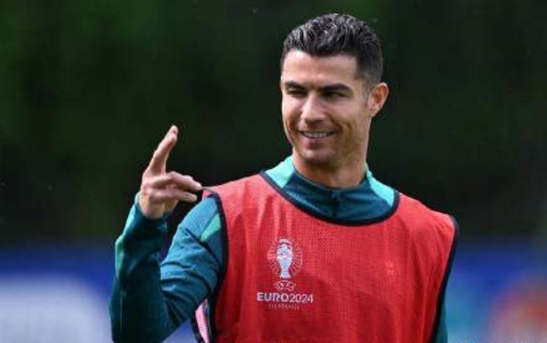 #今晚继续看c罗# 北京时间6月23日凌晨0:00， 2024年欧洲杯小组赛F组