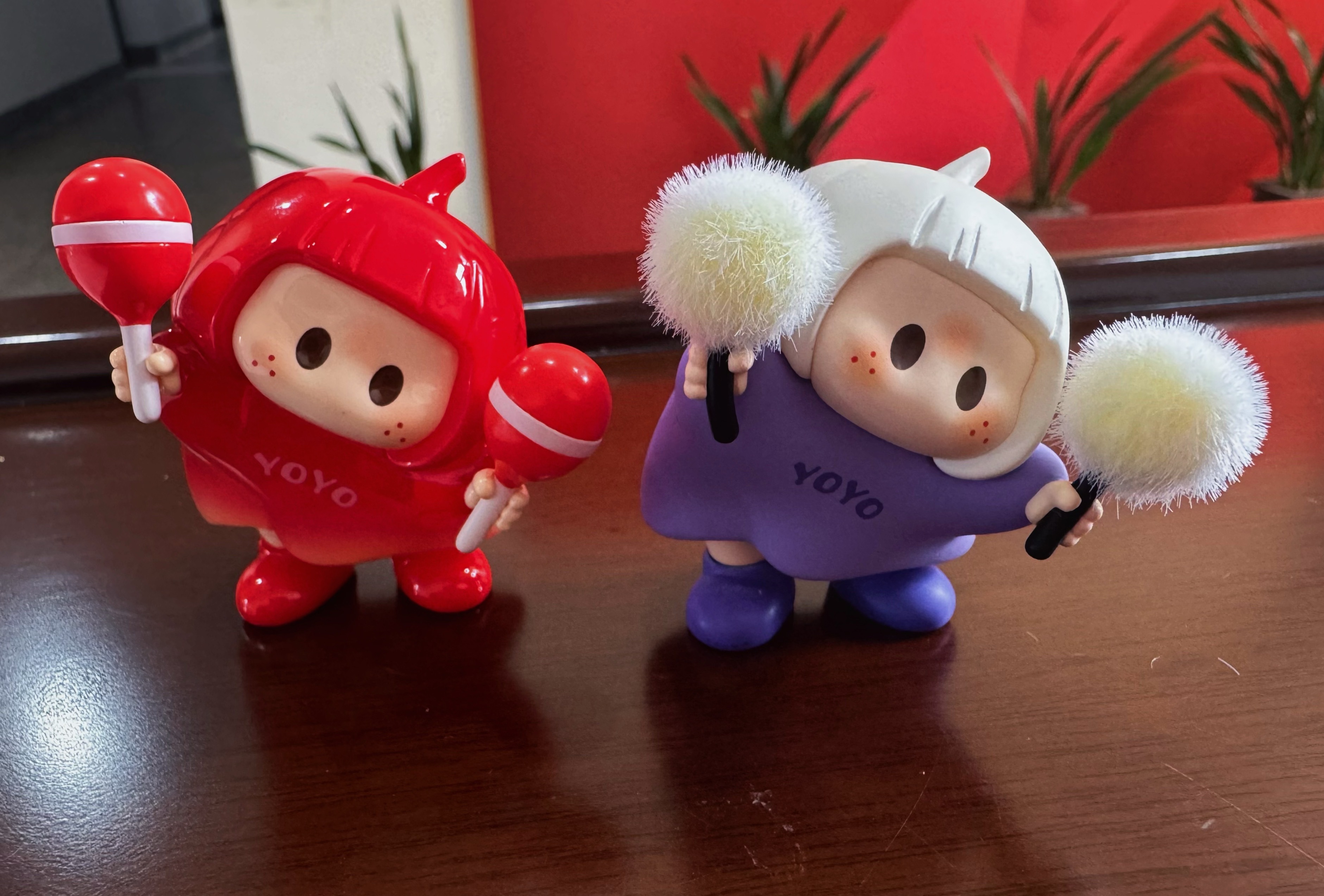 同事给的盲盒娃娃陪我加班