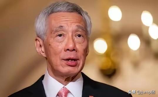 特朗普访华回来就停了那一百四十亿美元的对台军售，白宫那个人讲的可够直白的，弹药得