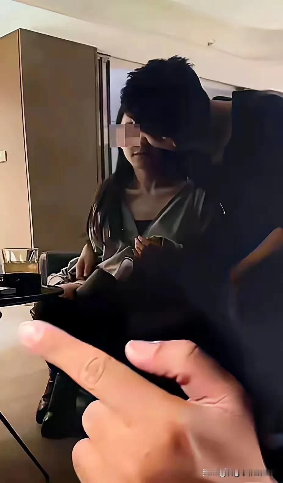 葛二蛋想要流量，其实一点都不难，根本不用去咬大小S，葛二蛋只要把下图这张图片上的