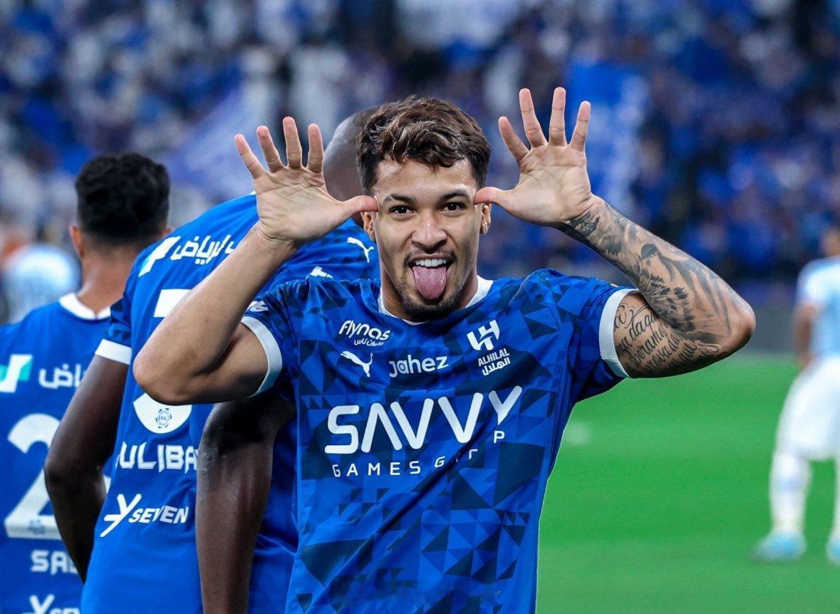 马德里竞技已经与马科斯-莱昂纳多以个人条件达成协议。并且与利雅得新月就带有400