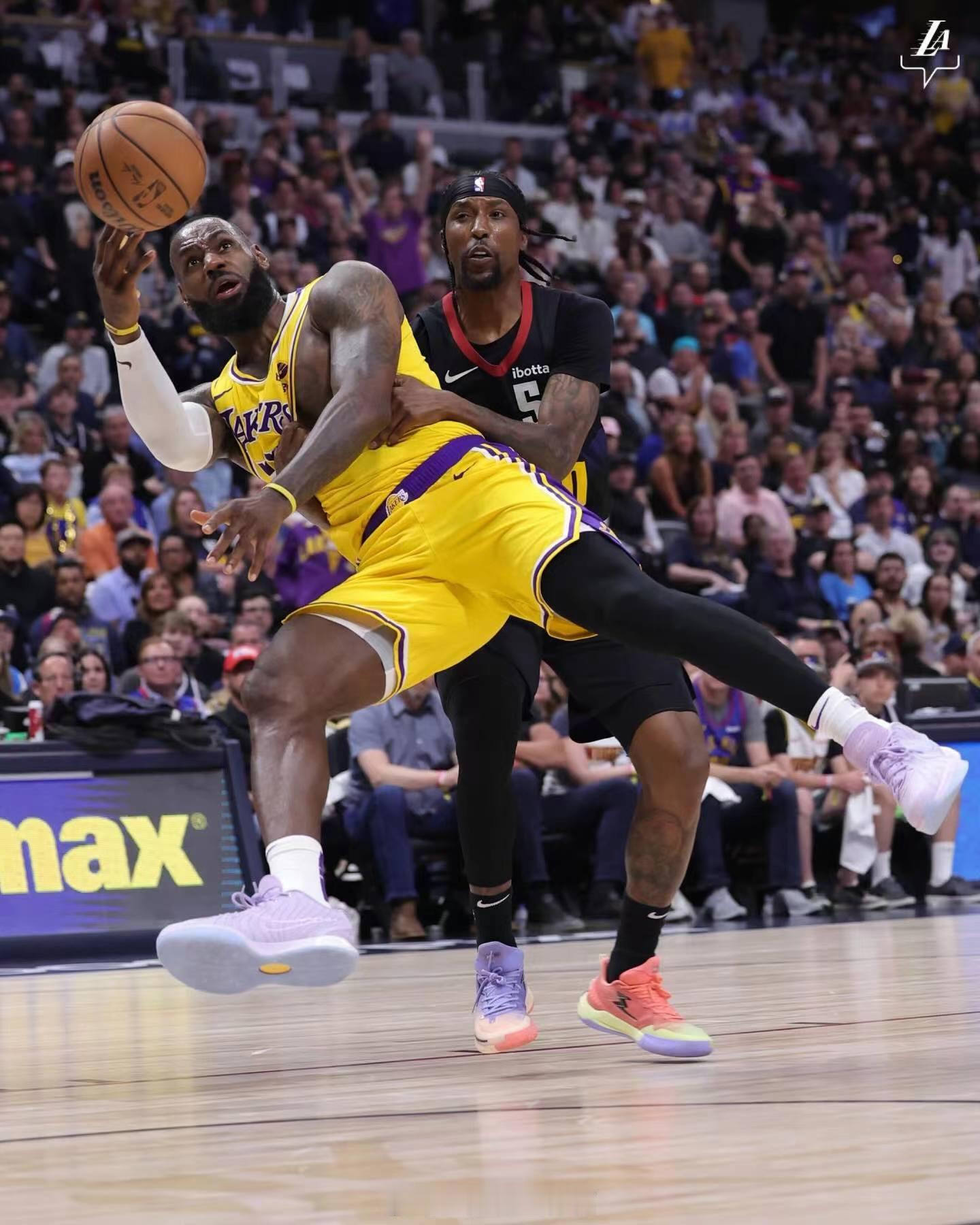 今天就说说主要的比赛湖人和掘金的情况吧其实湖人最高领先的分数已经得到20分了，直