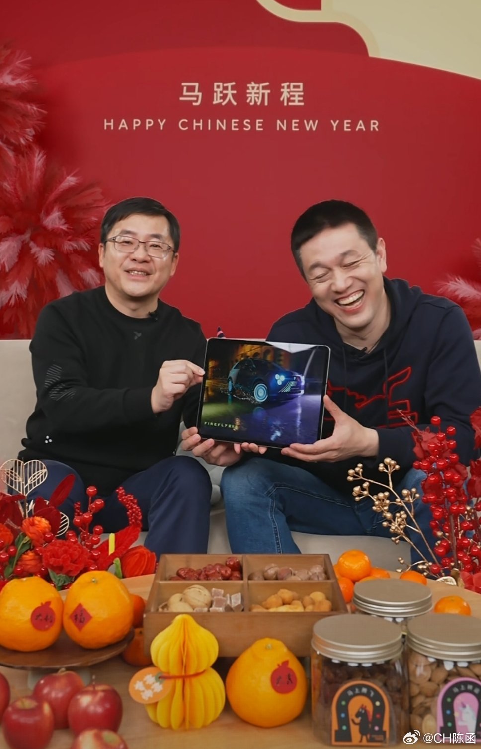 斌哥直播自爆，上次萤火虫「夜行生物」在上海最潮的夜店上市，但是那次不是他第一次去