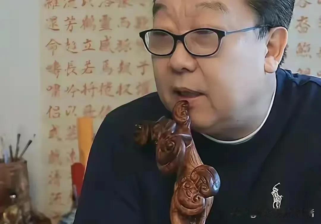 说来说去都是网络直播惹的祸。
如果不是想在直播间挣点钱，何至于每天在直播间叨叨这