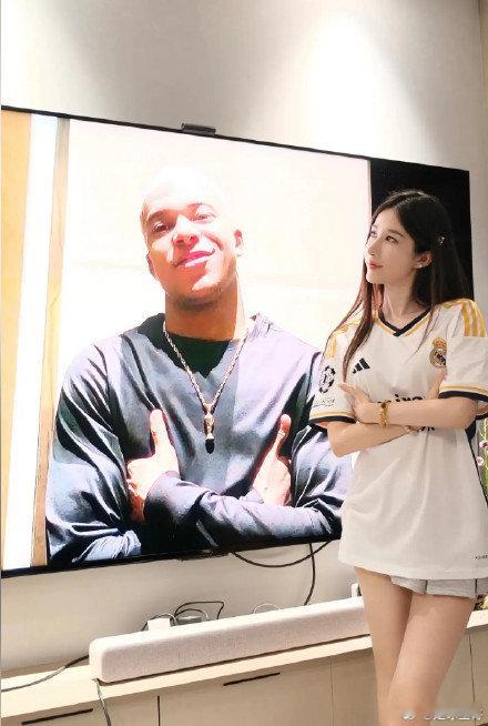 今日热门赛事猜比分了！猜中1场比分，8.8元现金🧧直接安排！  猜中3场比分，