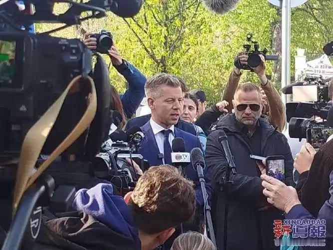 匈牙利国会选举刚落幕没几天，蒂萨党领袖毛焦尔·彼得就把以前欧尔班那套亲俄路线甩到