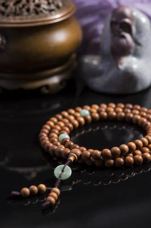 业不求满

古人云：
自古人生最忌满，
半贫半富半自安，
半聋半哑半心安！

一