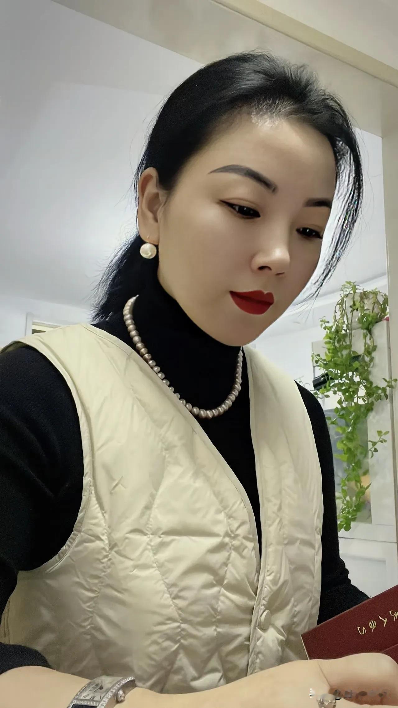 皇帝内经讲，开窗不睡觉，睡觉不开窗
来路不正的风，必须小心躲避，睡觉时门窗若开小