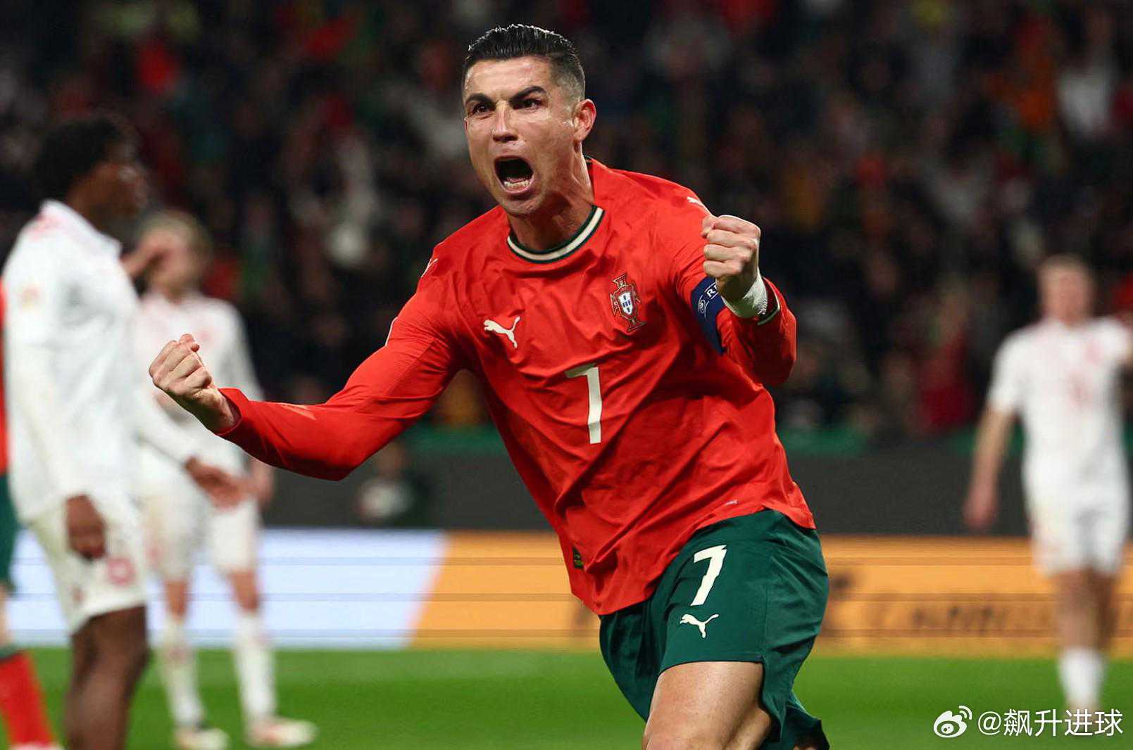 马丁内斯：C罗现在是禁区内的9号，我们依靠他创造空间&进球葡萄牙主教练罗伯托-马