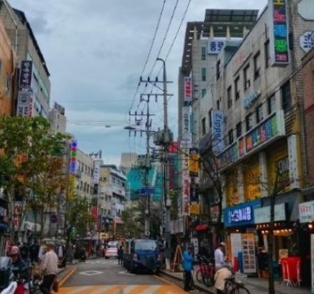 继新加坡、马来西亚之后，美国华人发声！美国华人表示，中国人不要自以为是，现在连韩