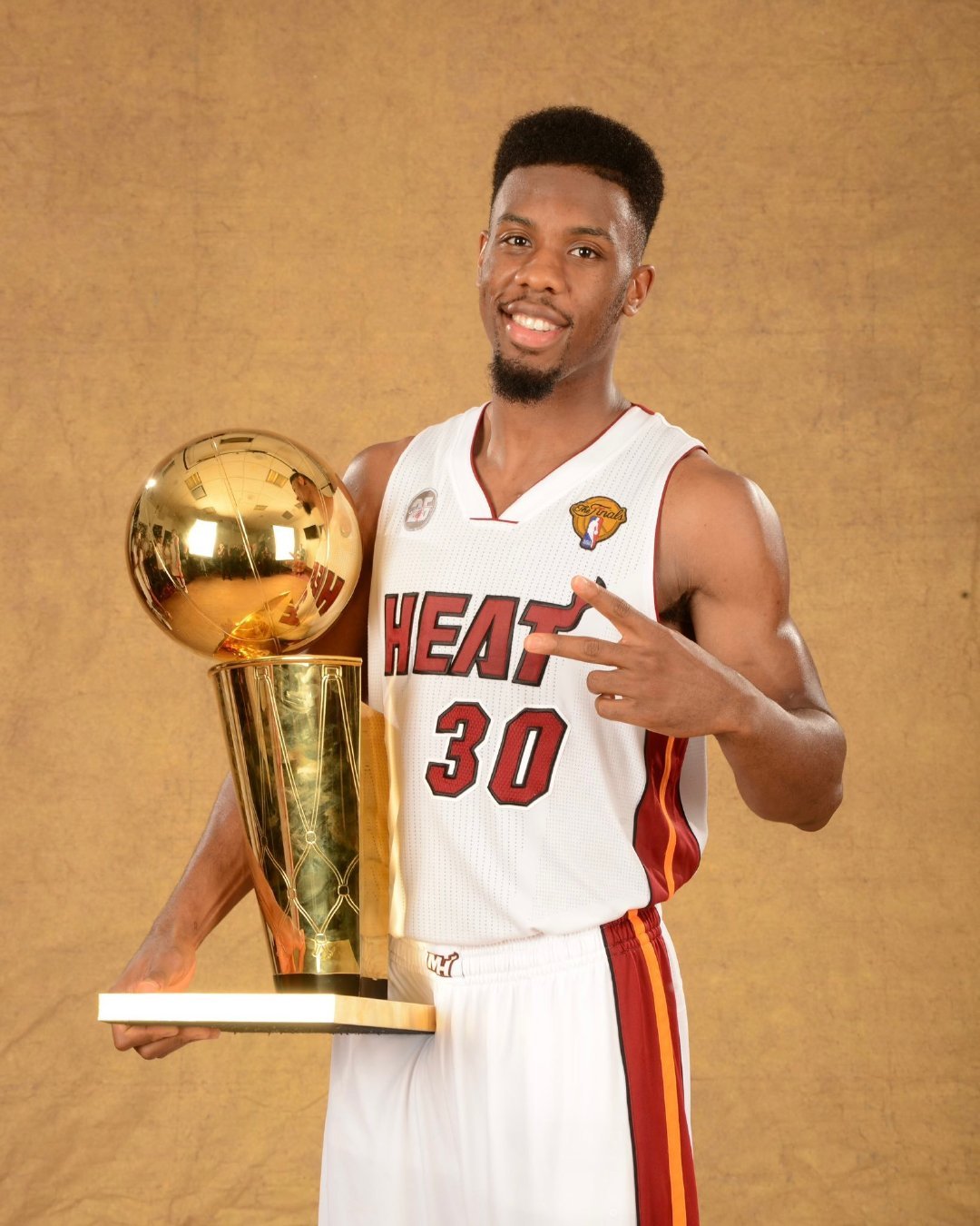 篮天下 诺里斯·科尔，灵活敏捷的冠军控卫🏆Images via heathis