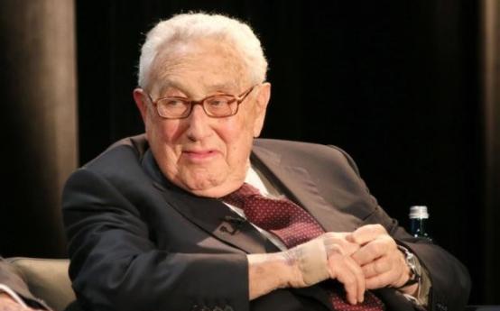 万万没想到，基辛格竟然预言俄乌冲突最先被耗干的，不是战火中的乌克兰，也不是受制裁