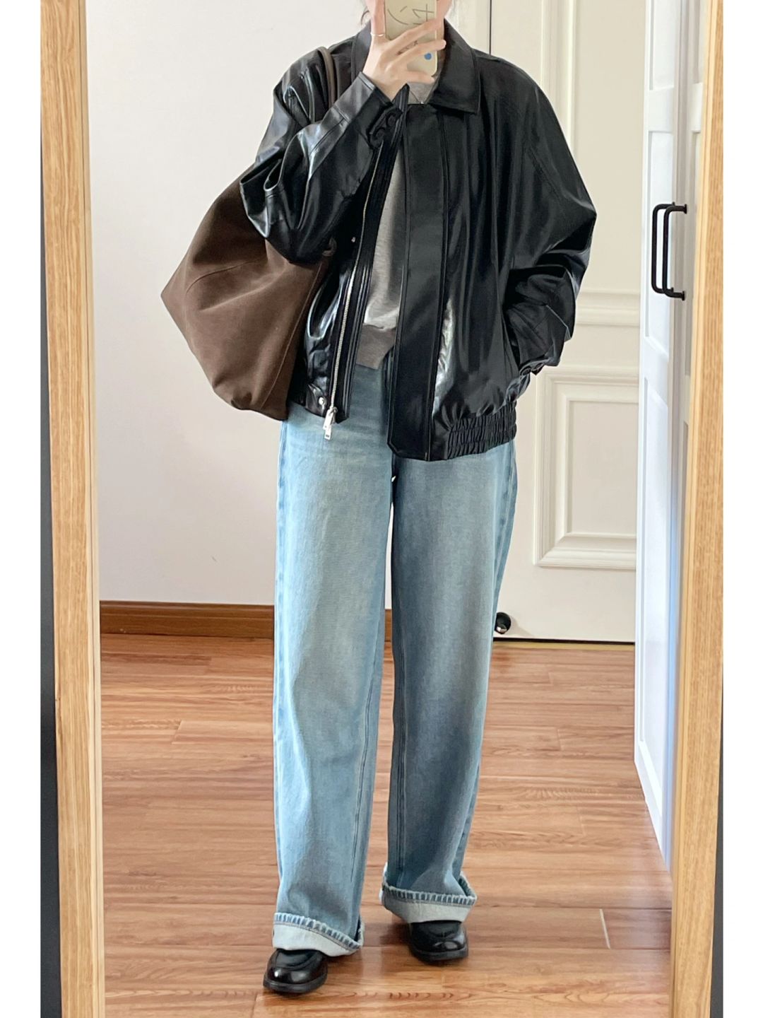 人生第一件皮衣，酷哦～