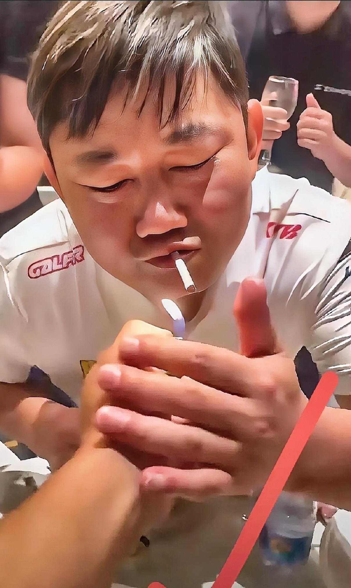 有个在张雪机车上班的朋友，离职了才敢说的实话，他说张雪真的不是表面看到的这样。网