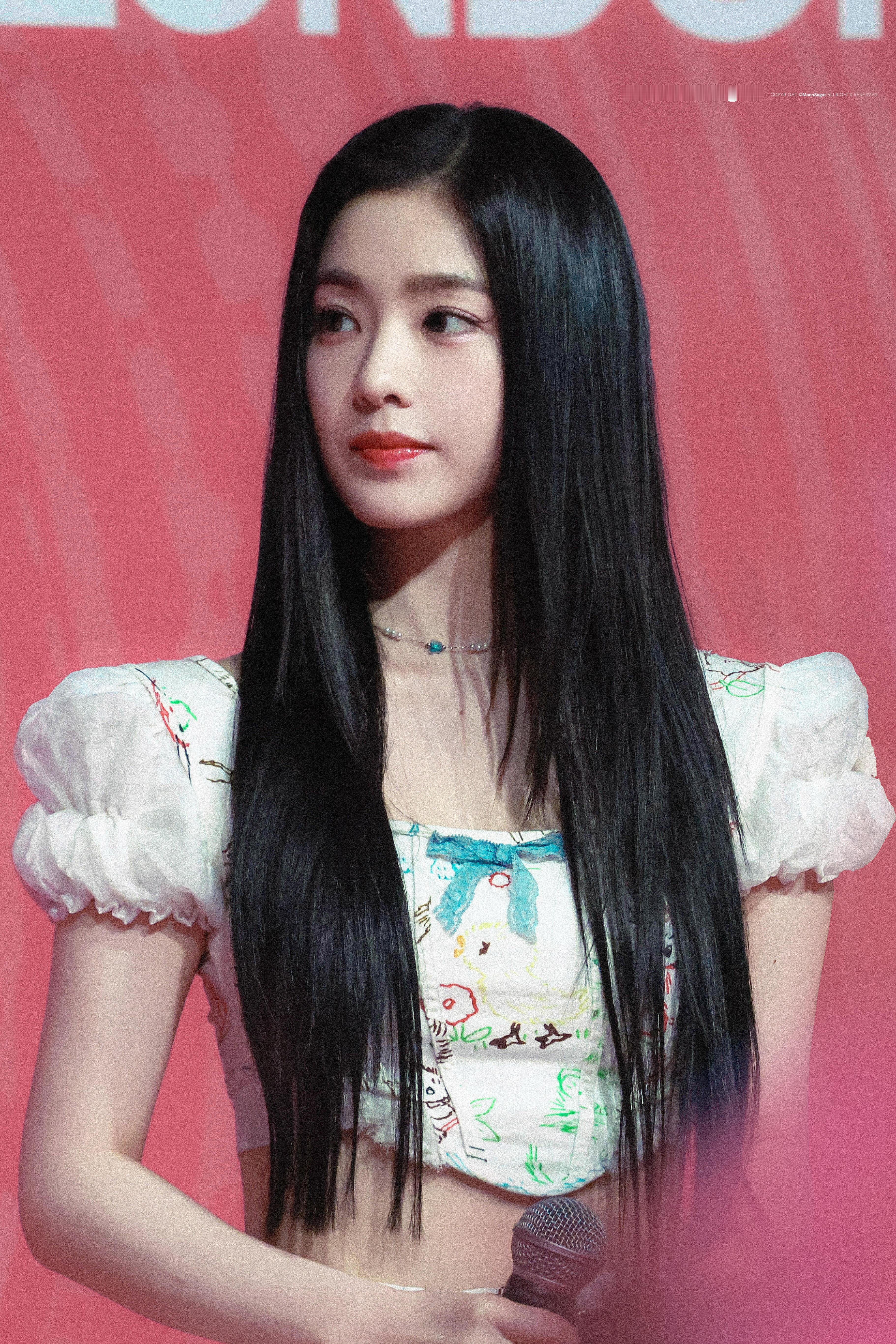 这是我见过最嫩的35岁的女人 裴珠泫怕不是参加了满35-20活动…. 