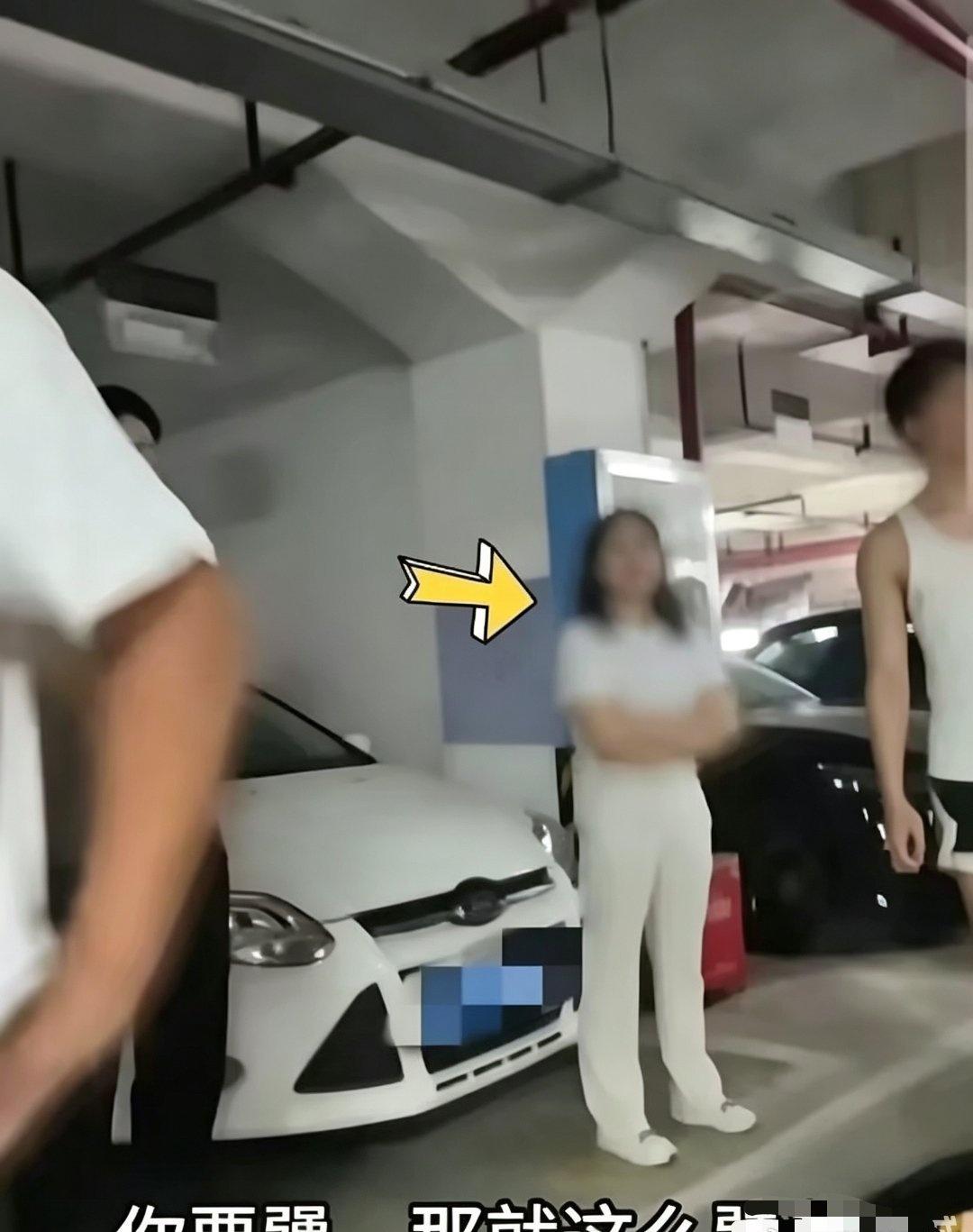 占车位这事，现在无解。
不管占多久，连张违法罚单都不会有。
车位主人既没法主动挪