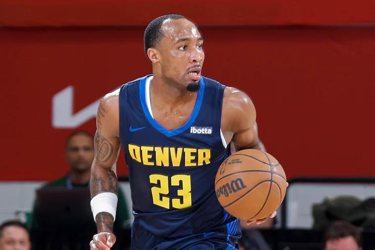 塔马尔·贝茨已同意与犹他爵士签下一份双向合同。
贝茨去年夏天在NBA选秀大会落选