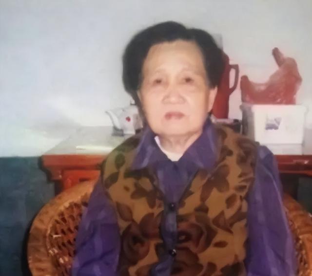 两个问题，一生遗憾

1984年7月，福建龙岩一家宾馆的房间里，55岁的杨月花终