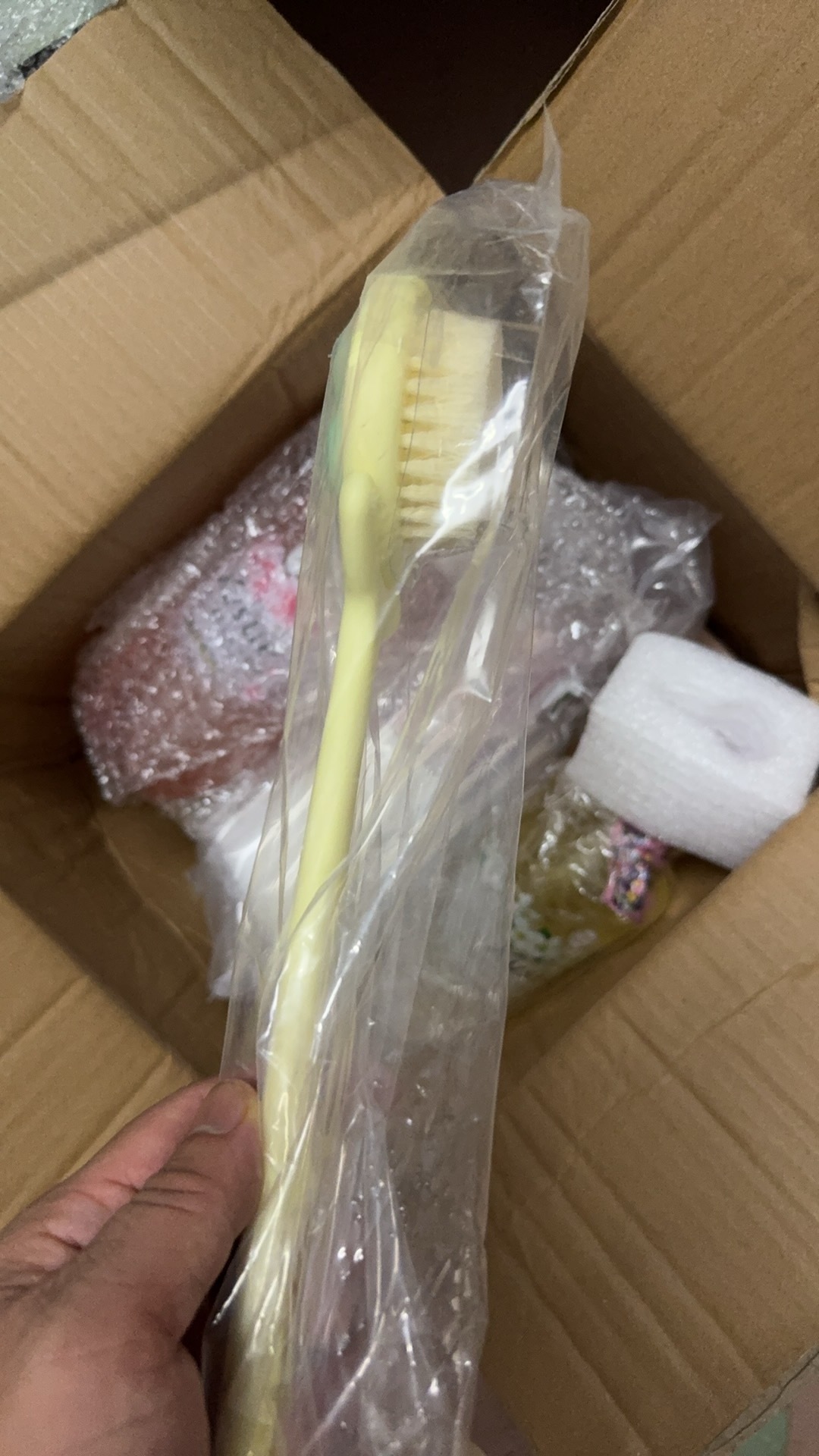 以为是给我刷碗的，结果是刷背的华晨宇蔻斯汀全球品牌代言人