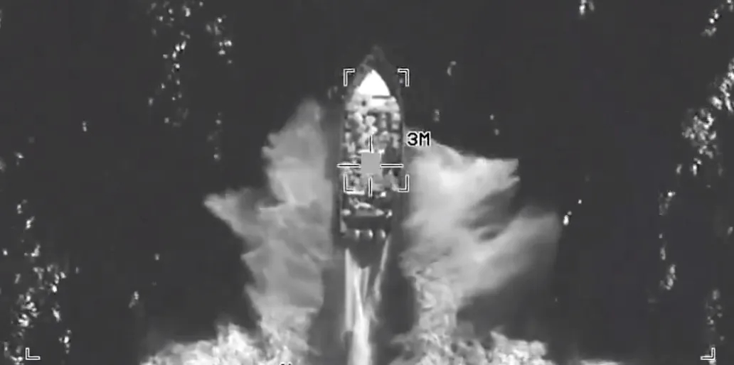 【东太平洋突发！美军军事 开火】当地时间12月4日获悉，美国军方称当天在东太平洋