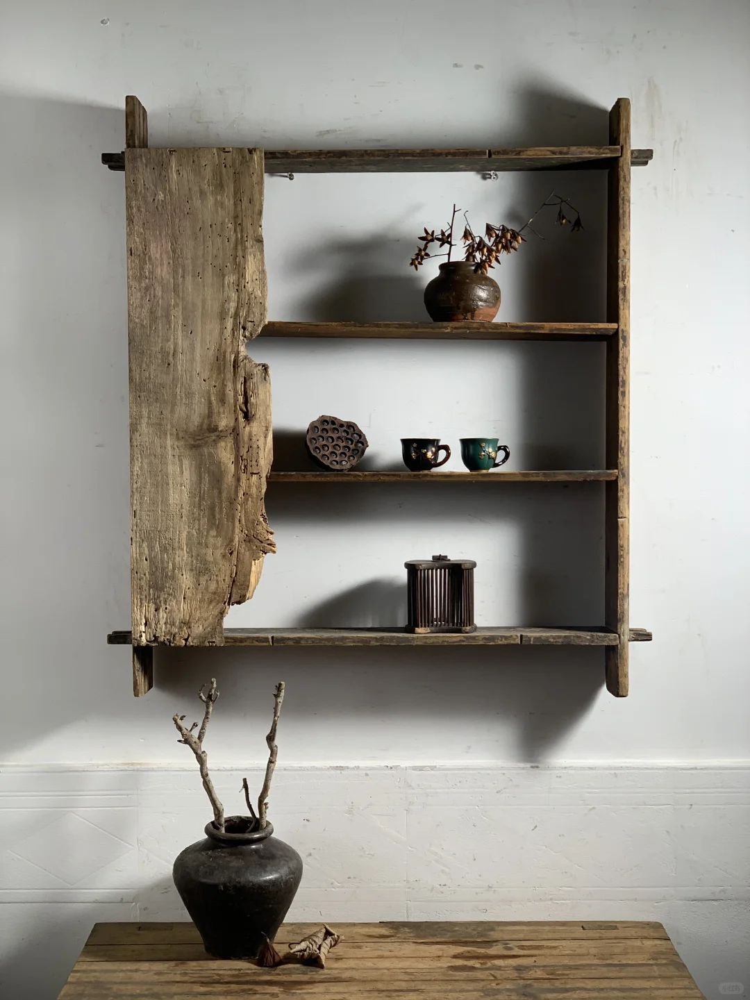 茶具柜、壁挂置物格；民宿、书房极简侘寂壁柜。