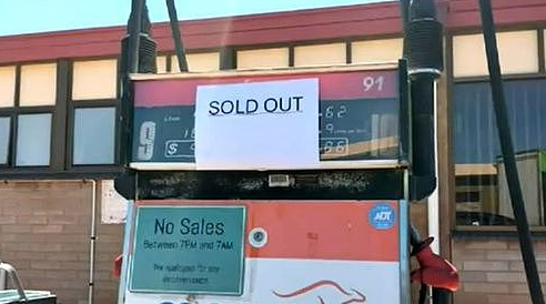 想不到吧，有些国家开始断油了，加油站直接停业还是我们聪明，大能力发展新能源，目前