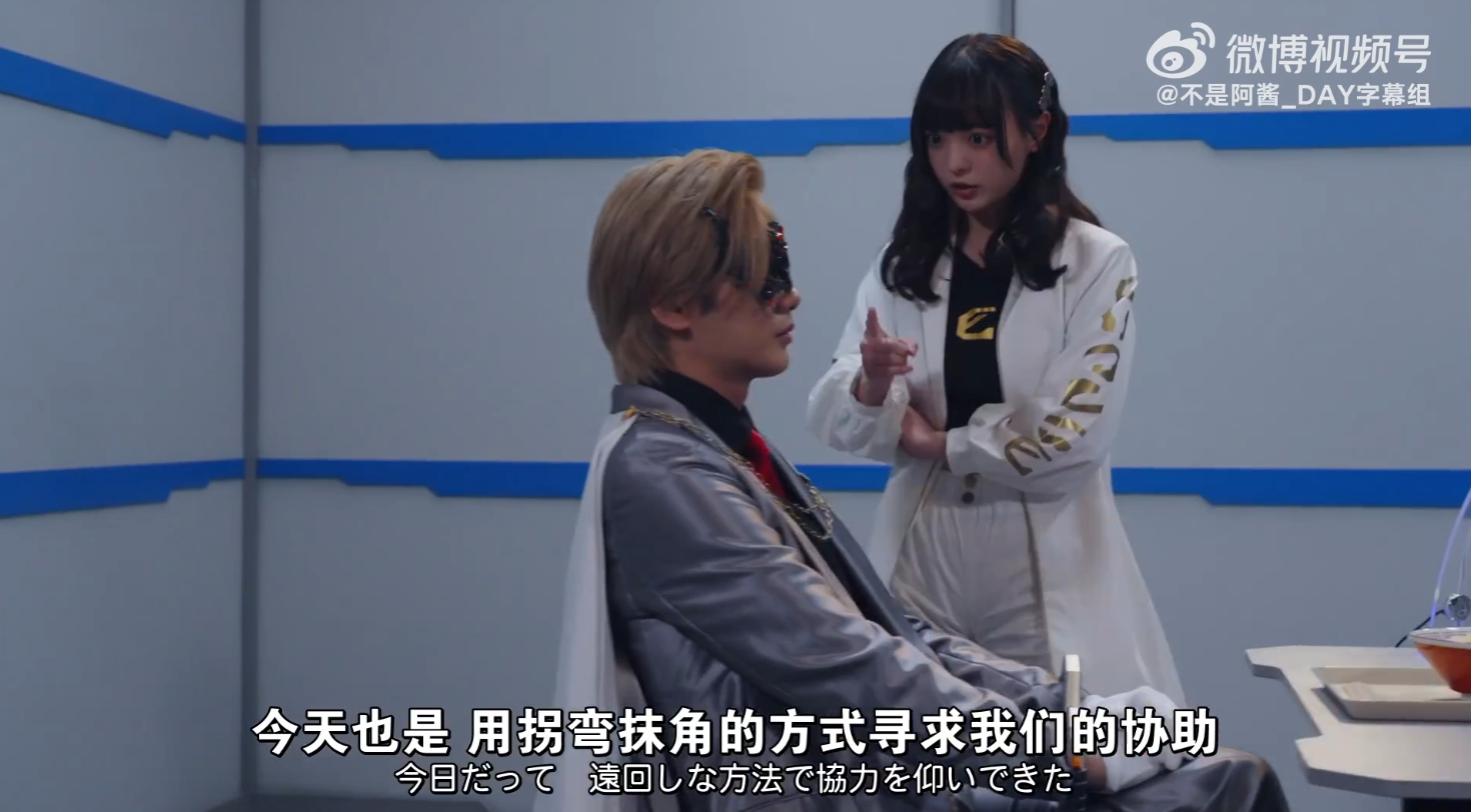 依旧小事燃，依旧该重点的地方一笔带过。这新合体的时候居然放欢乐颂，把我看呆了..