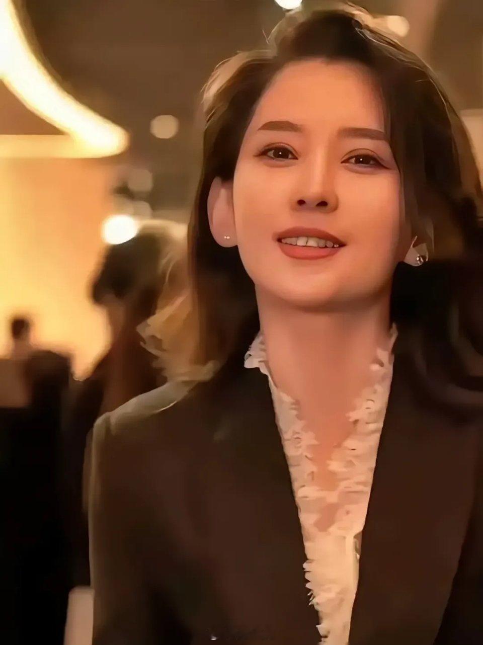 中国摇滚音乐巨星汪峰为新五任森林北创作新歌已发布，你觉得歌词怎么样[喵喵] ​​