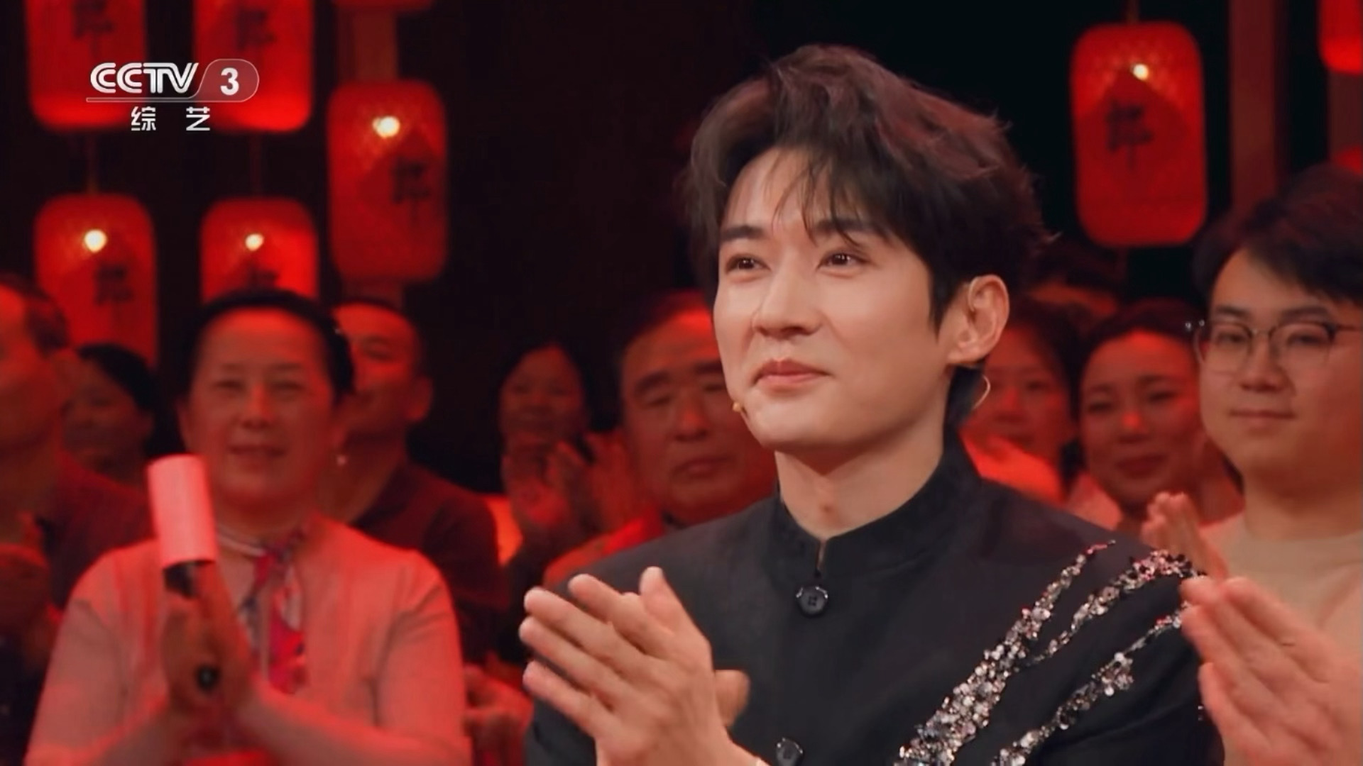 好多漂亮的特写刘学义开门迎春晚刘学义