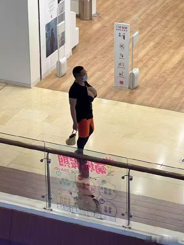 行吧，这个年吃的好的都吐出来了[毒液] 