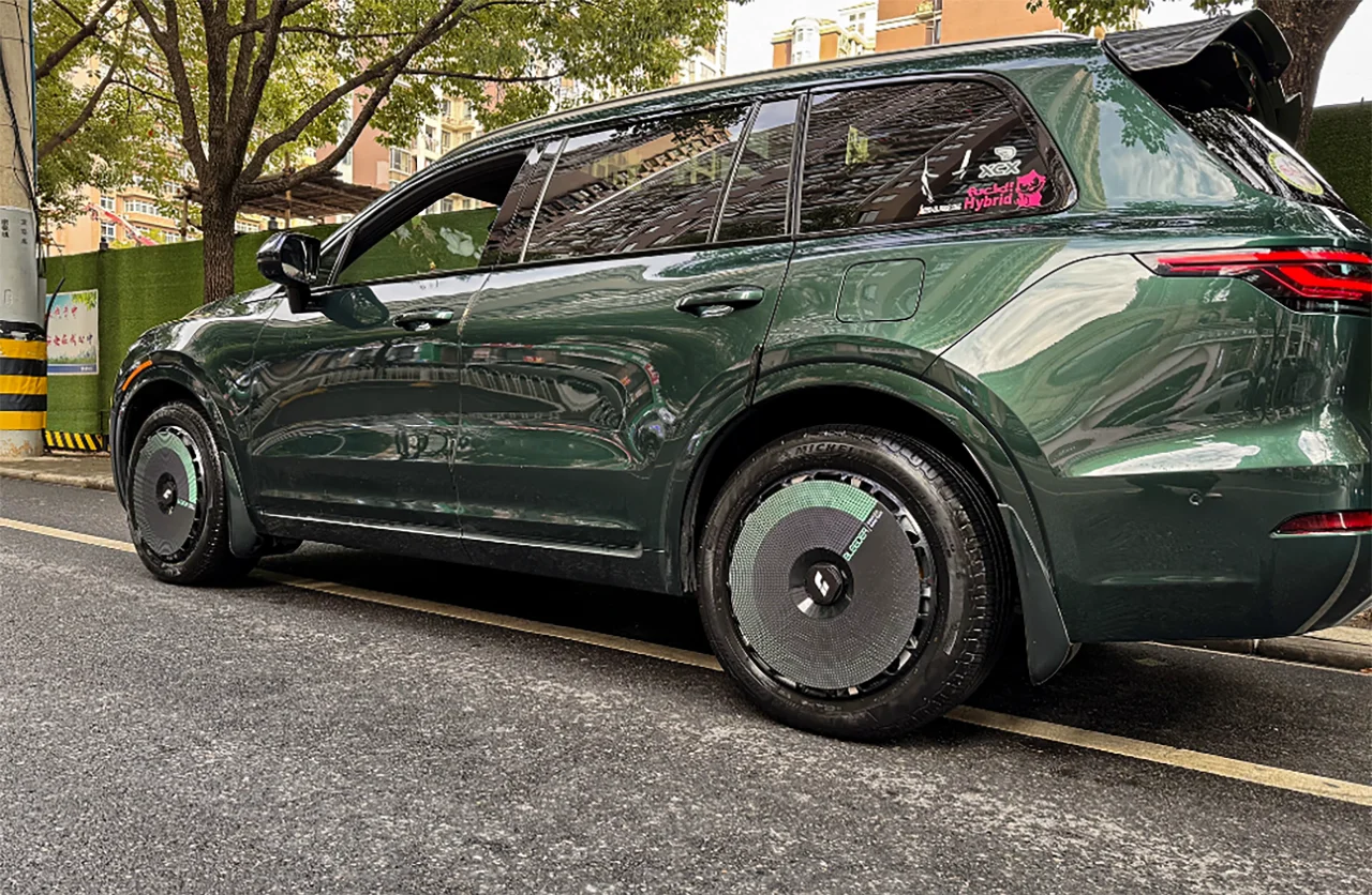 摩登又复古 ﻿﻿  英伦绿理想one 谁要？