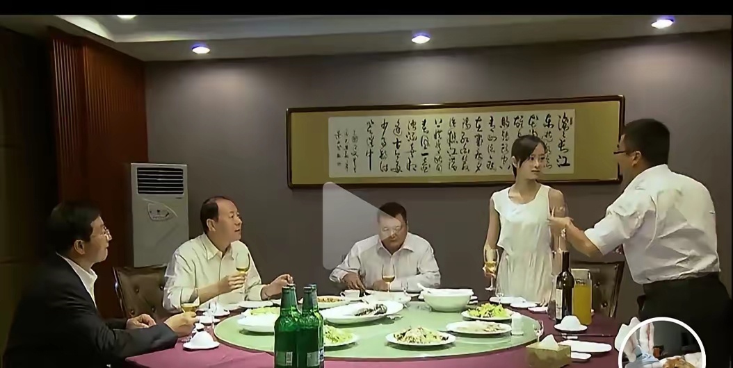 杭州酒局 受害者有罪论“都下班了干嘛还要答应去”“不会硬着头皮拒绝喝酒吗”说的好