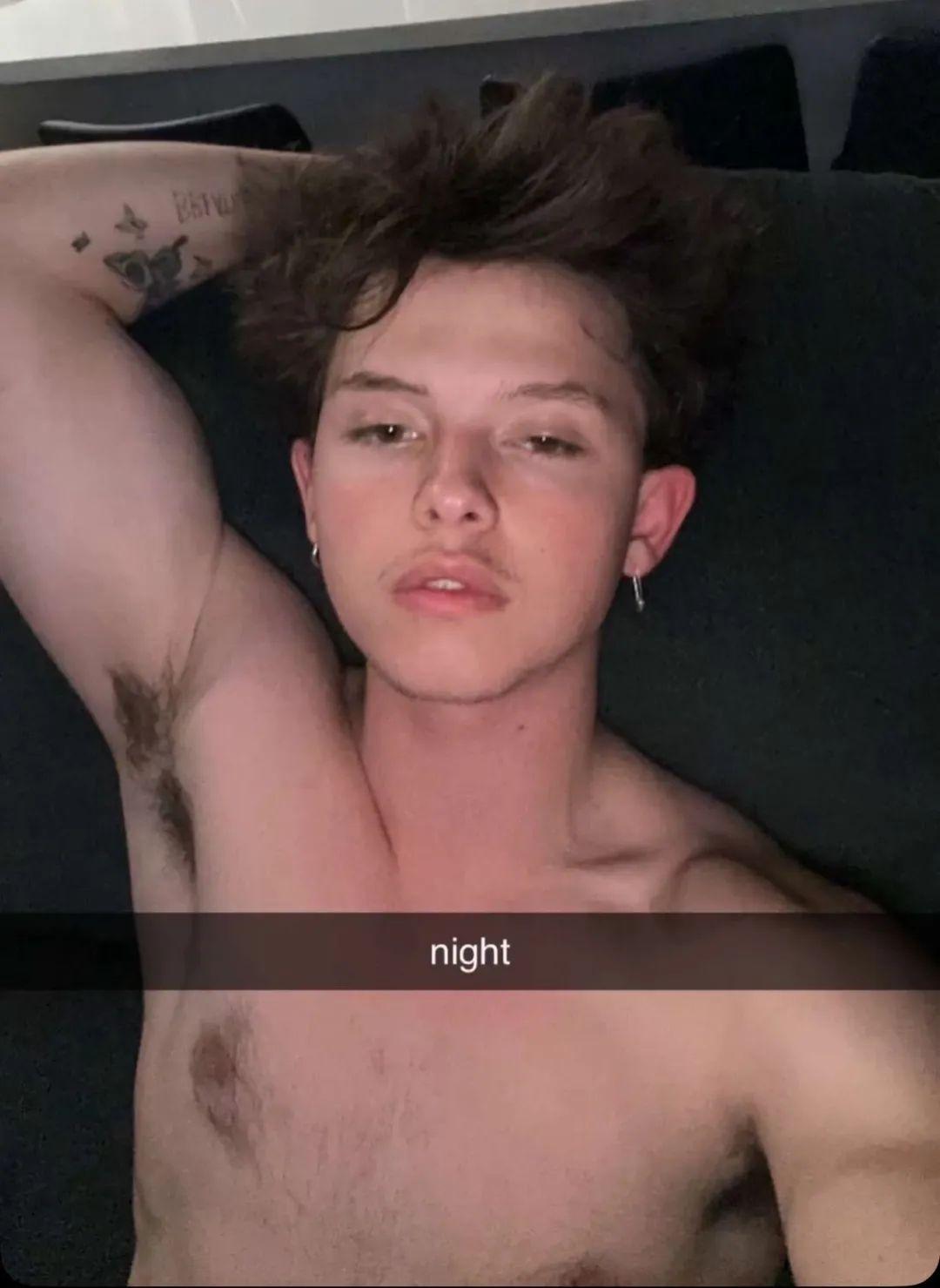 22岁美国男星 Jacob Sartorius（雅各布·萨特瑞斯）拥有童颜容貌，
