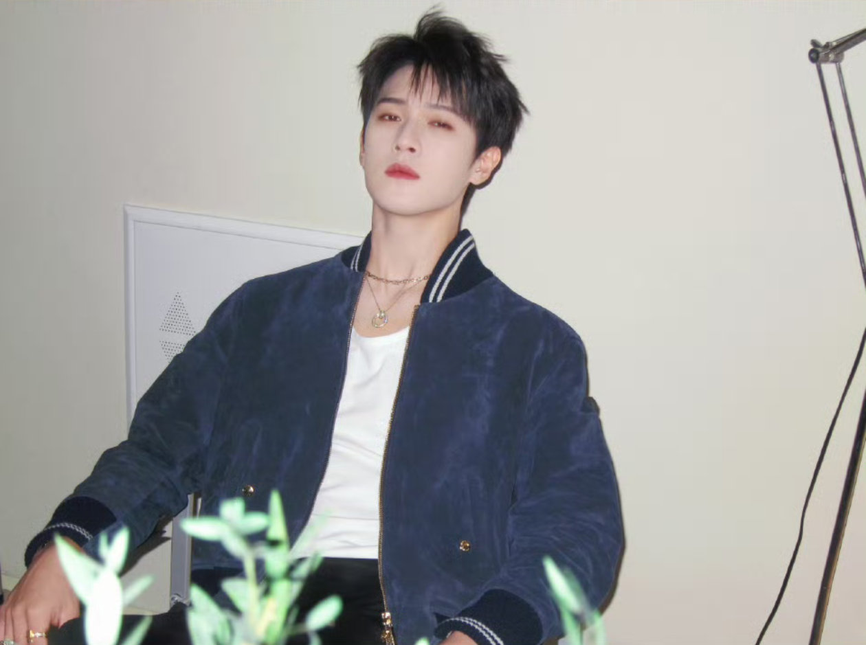 李昀锐一眼沦陷李昀锐，颜值演技双在线，入股不亏！ 