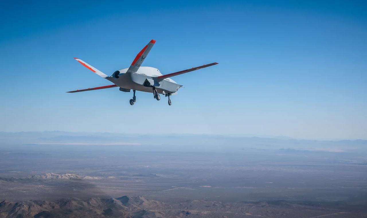美国空军实验室XQ-67A无人机首飞成功。XQ-67A 是美国空军第二代自主协同