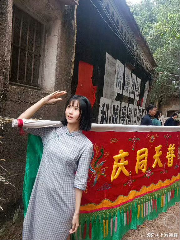 #博主参演给阿嬷的情书扛标旗压出淤青#【手工博主讲述参演《给阿嬷的情书》幕后故事