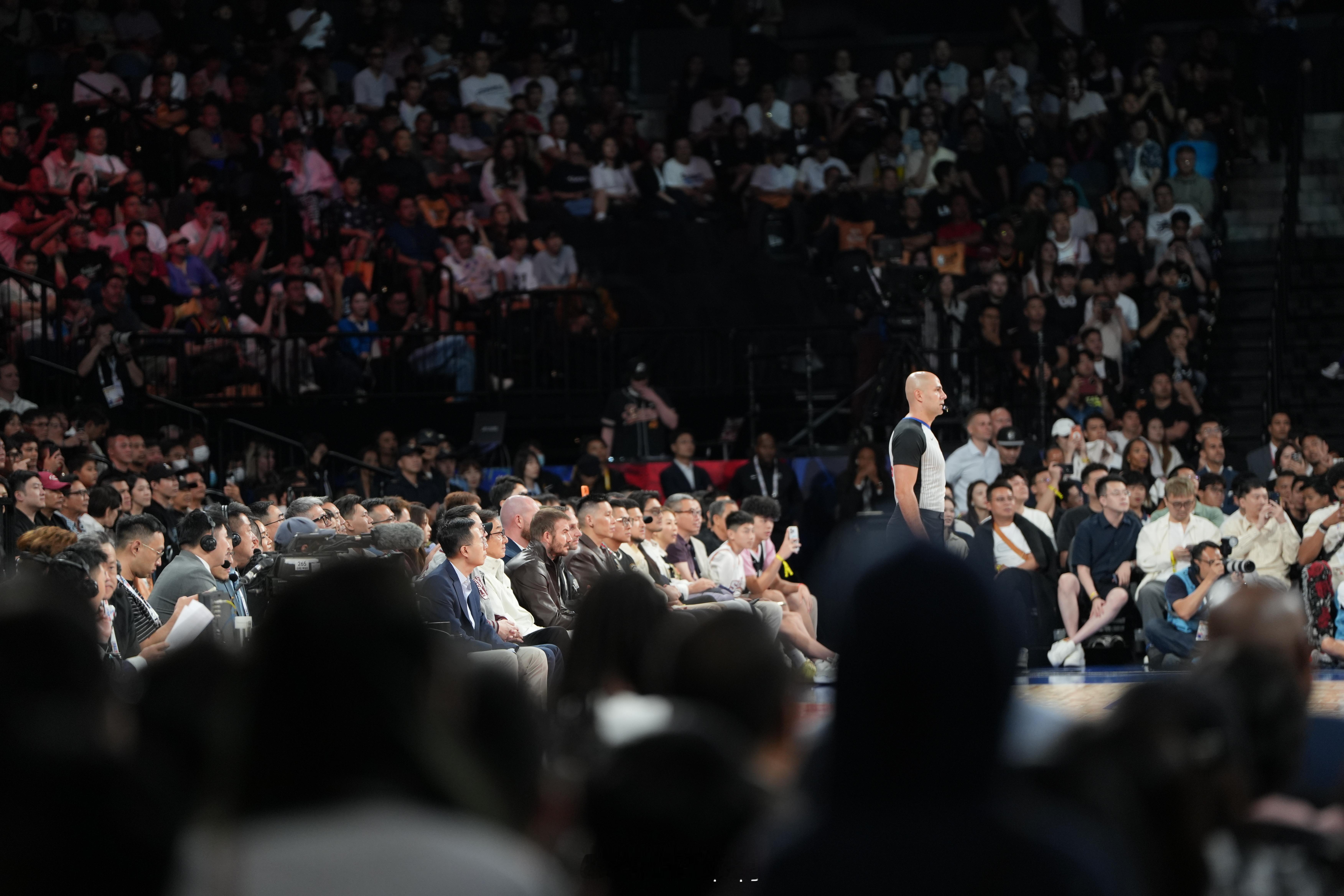 NBA中国赛2025我十分想见贝克汉姆！！！  ​​​