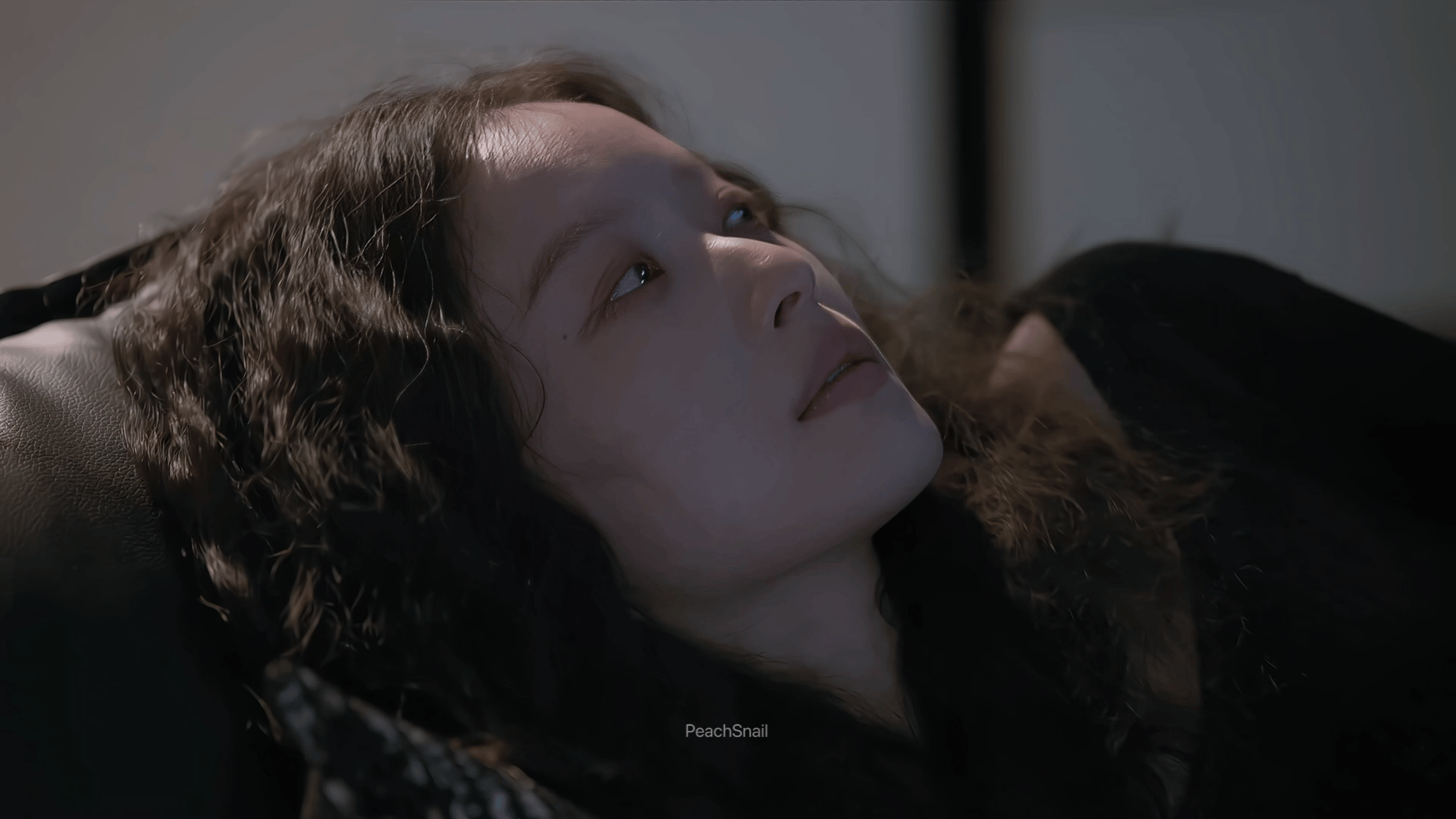 倪妮小刺猬的内心都快碎了，还竖着那几根坚硬的刺 隐身的名字倪妮演技的高级之处