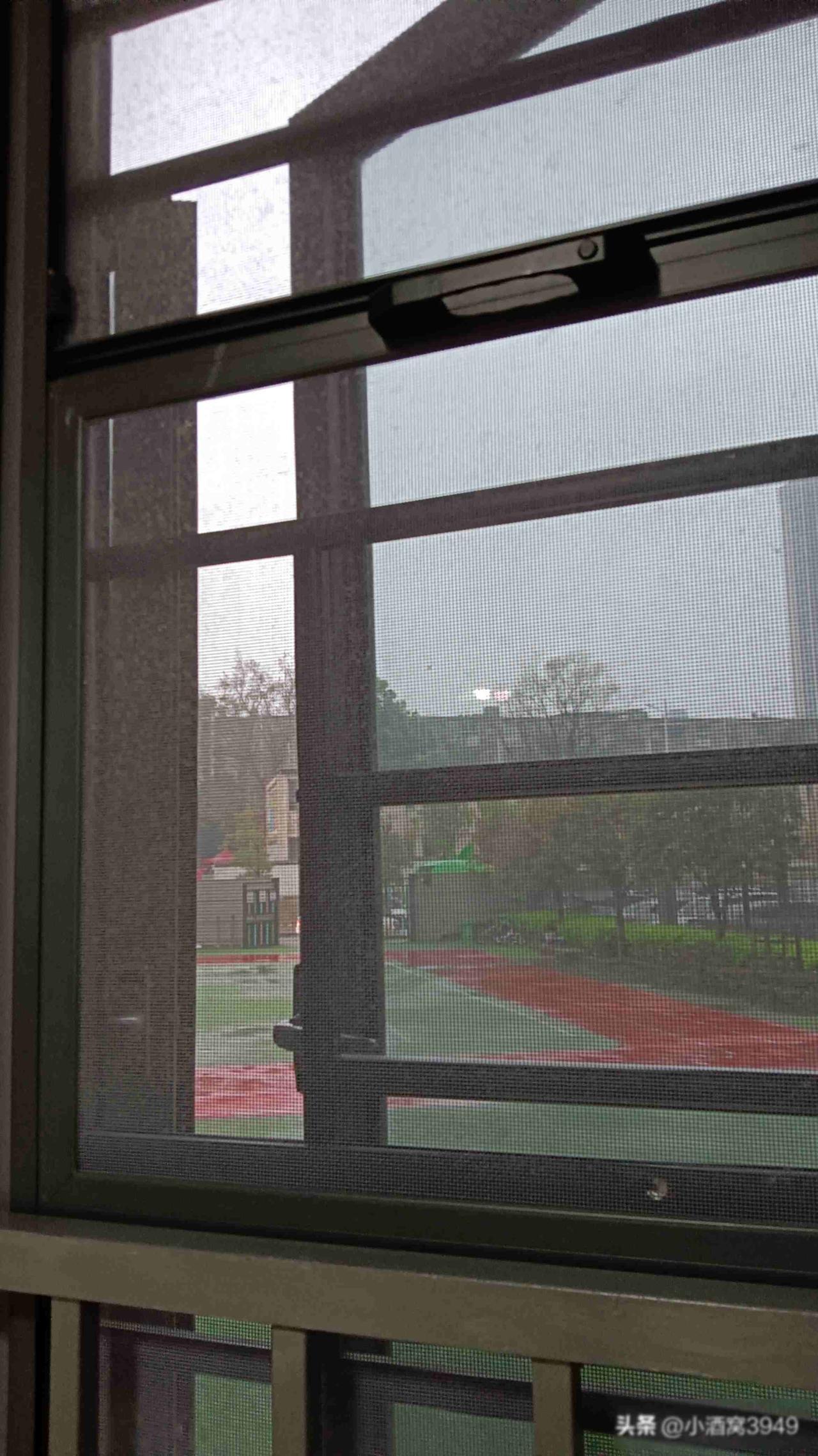 有这六个习惯的人，一般都更长寿：


普通人活得久，靠的不是补药也不是偏方，就是