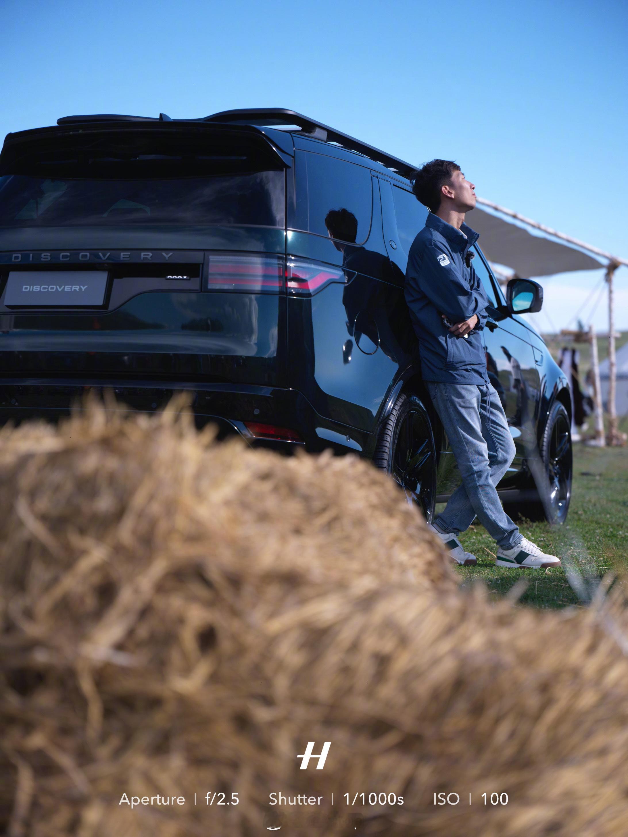 感谢东哥给我拍帅照 ，我这气质和路虎发现5非常配。 ​​​