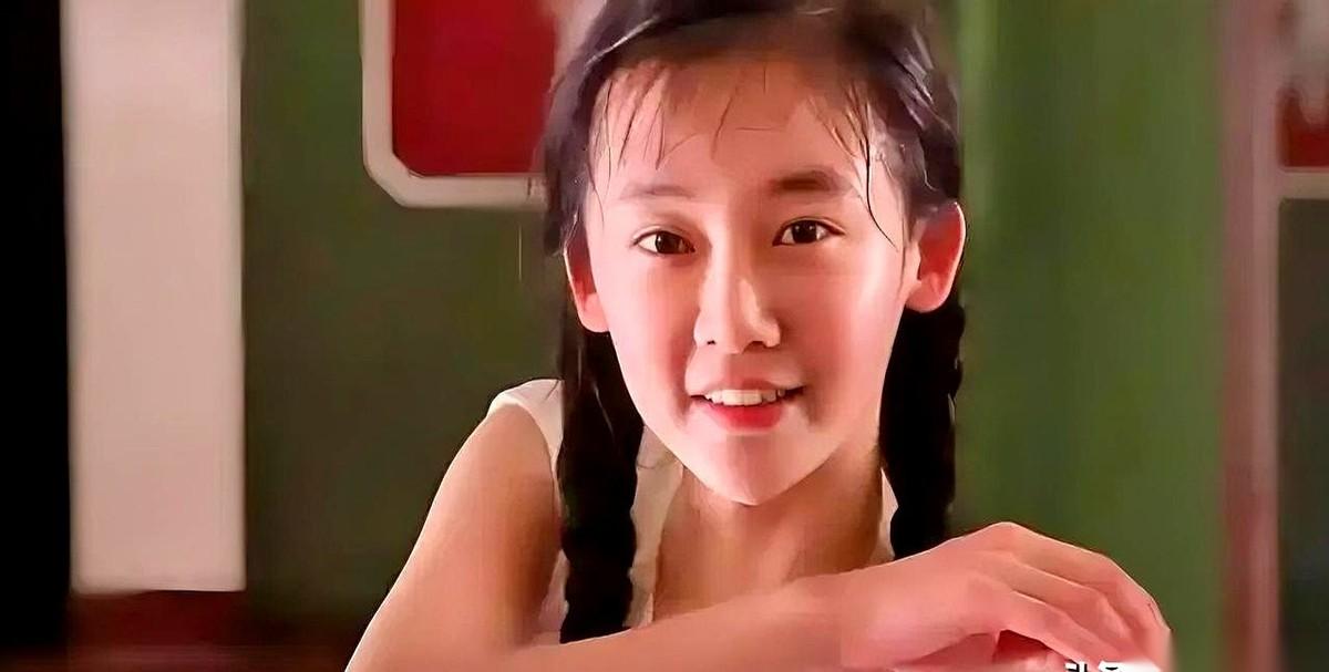 那件事儿刚出来的时候，全网都在骂冯小刚，说他油腻，欺负小姑娘，把人当玩意儿。
陈