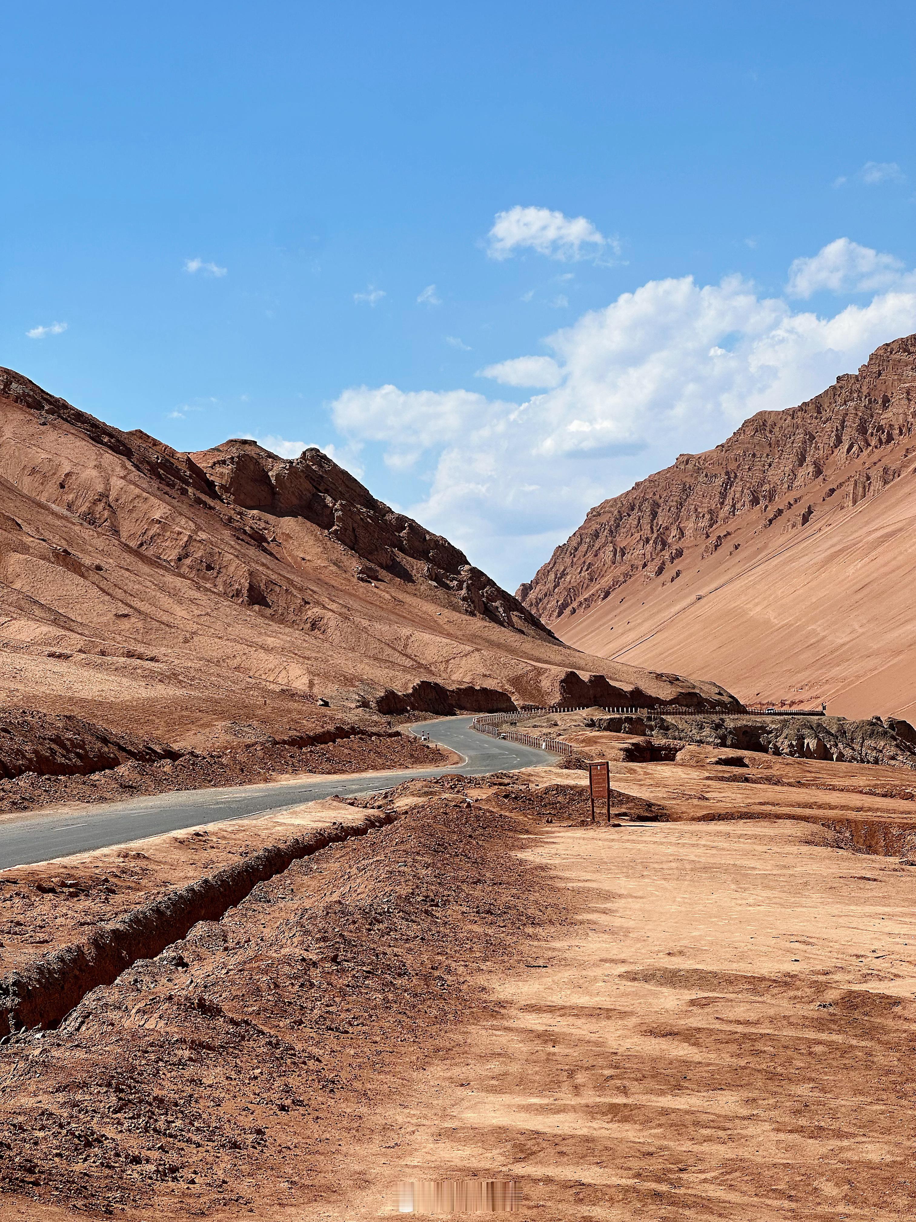 拍摄途中的一些随手拍谢谢新F·91M07 的沙漠救援🫡#小卢篮球世界##大美风