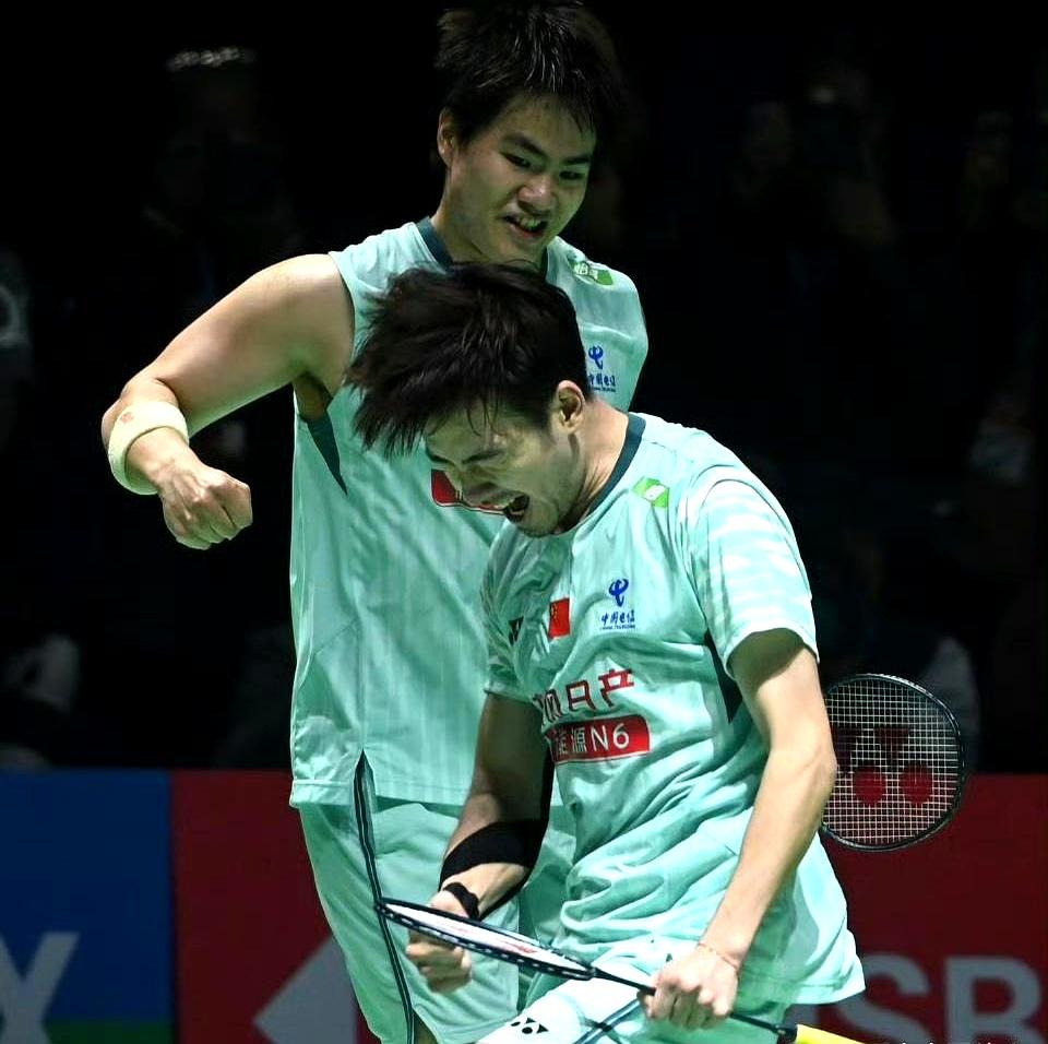 看梁王组合打球，心脏真得好一点！
 

宁波亚锦赛，梁伟铿/王昶的首秀就玩心跳。