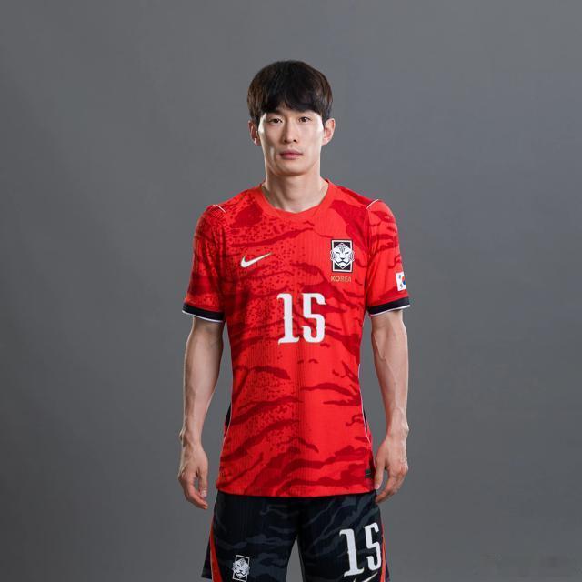 韩国足球代表队名单 韩国队美加墨世界杯定妆照——后卫篇2-李韩汎4-金玟哉5-金