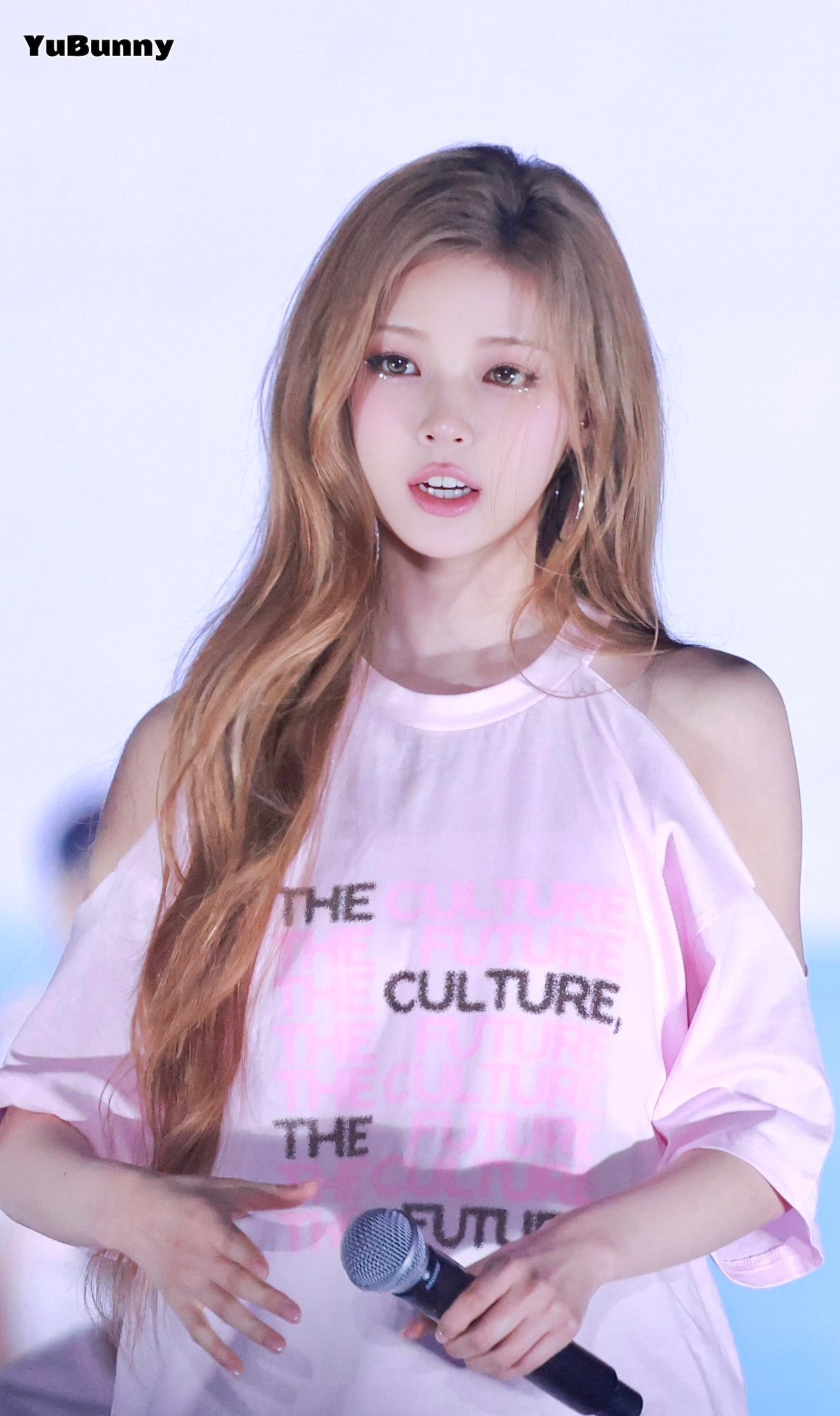 姐姐你的手让人家浮想联翩啦.