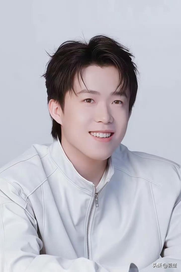 【王楚钦】明眸皓齿，白衣少年~