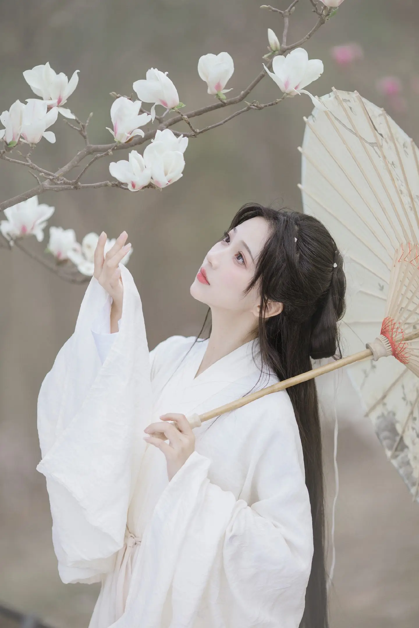 白玉坠枝头~ 