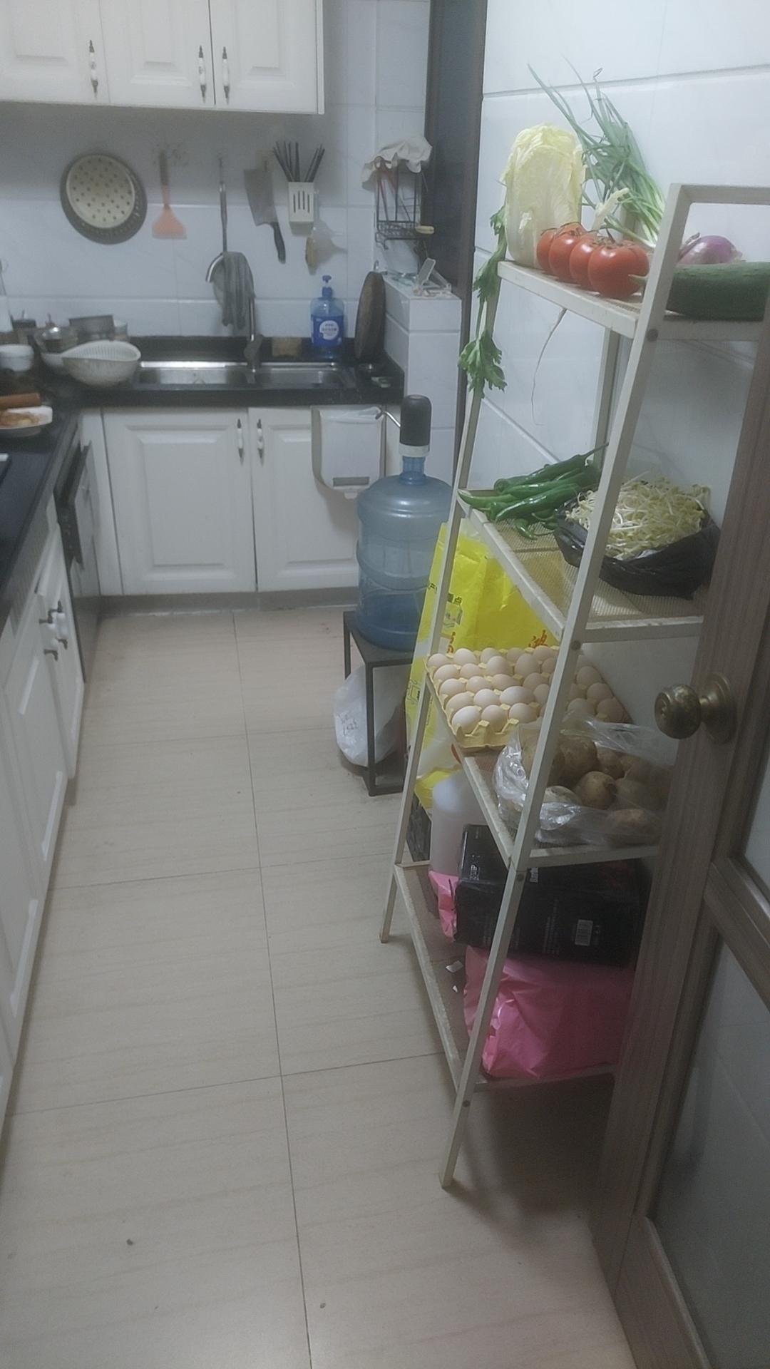 晒图笔记大赛厨房放个架子感觉好些，不然乱七八糟的