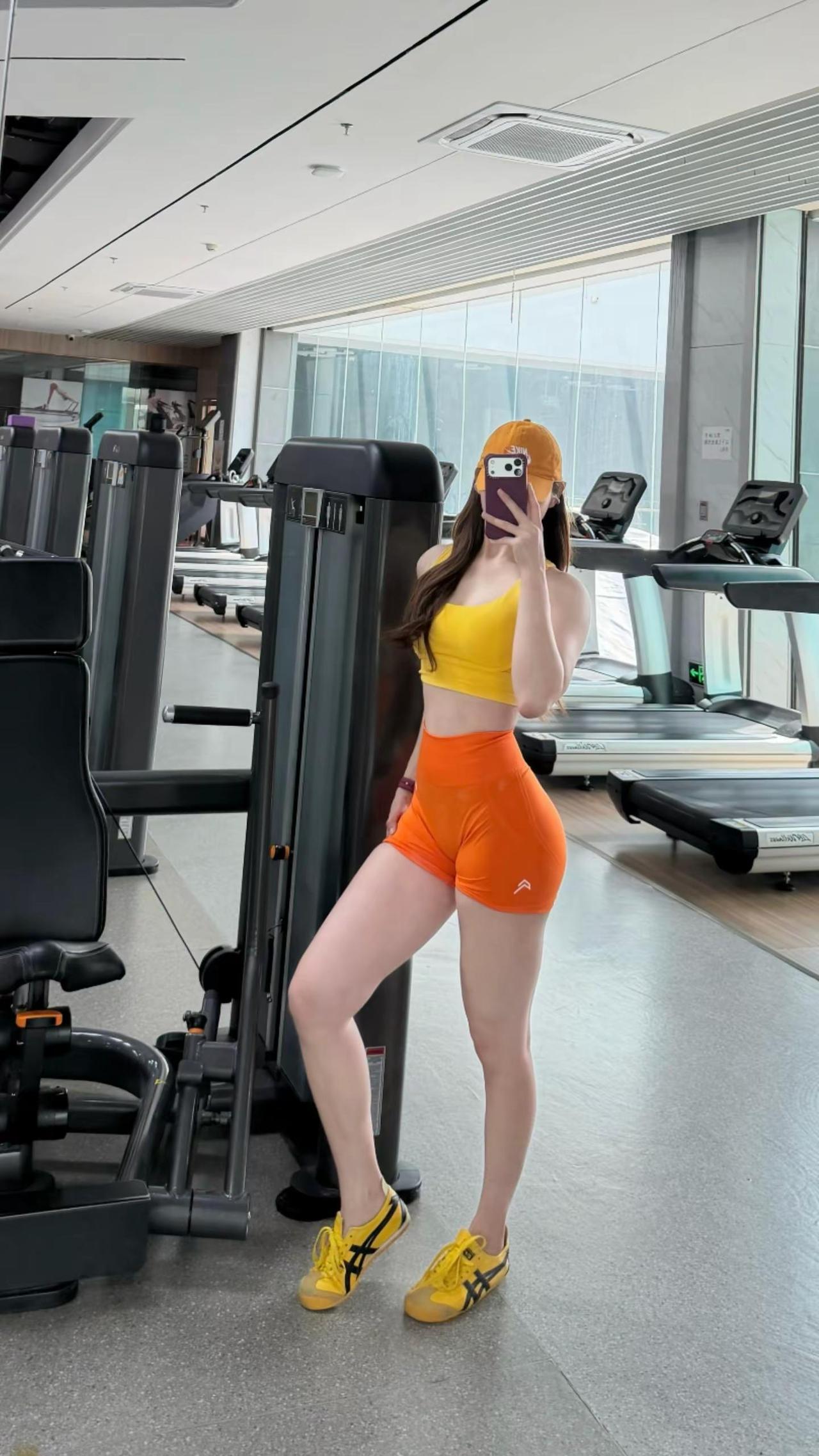 你在背后议论我 说明我在你前面vlog